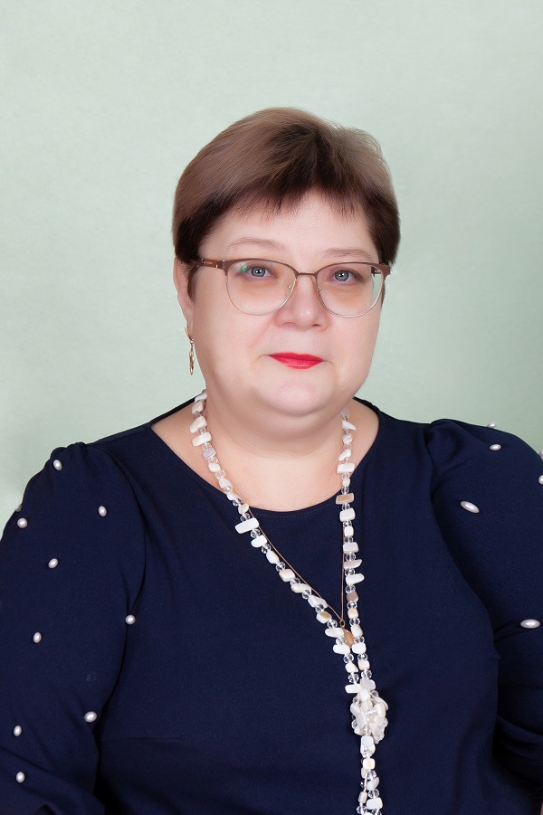 Ломухина Светлана Николаевна.